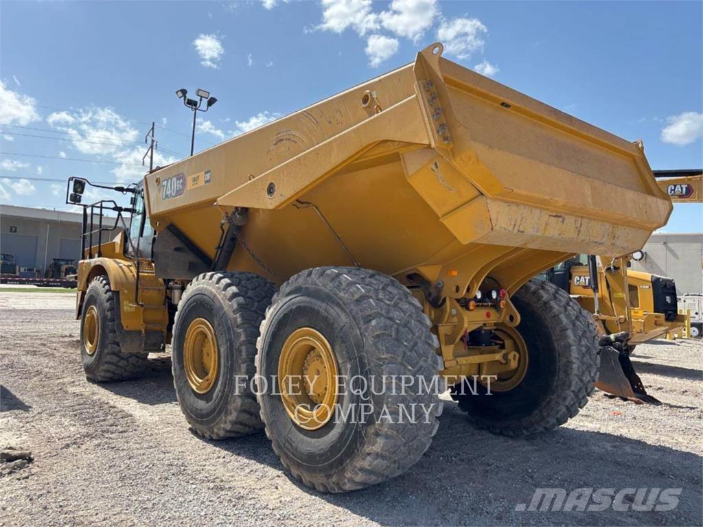 CAT 740GC-04 Csuklósdömperek