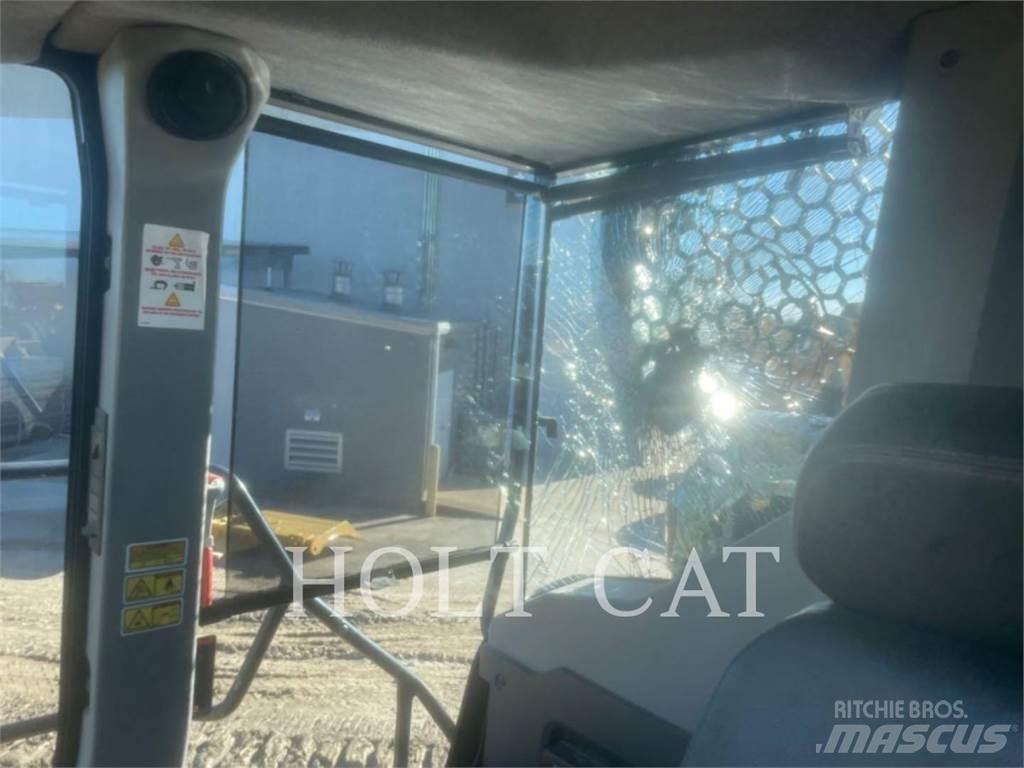 CAT 745 Csuklósdömperek
