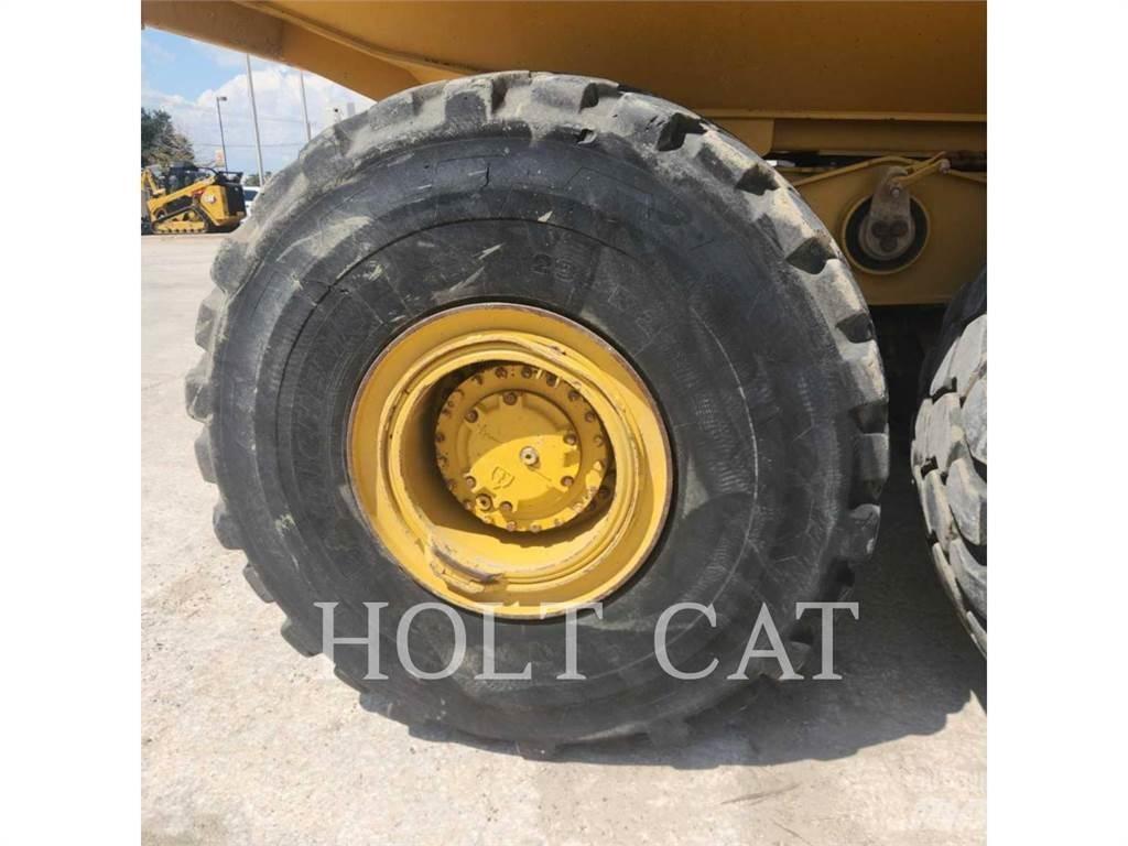 CAT 745 Csuklósdömperek