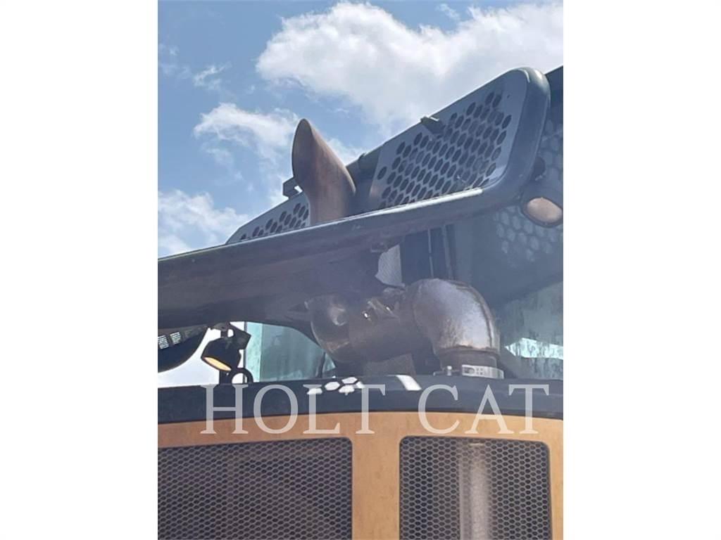 CAT 745 Csuklósdömperek