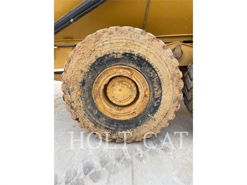 CAT 745 Csuklósdömperek