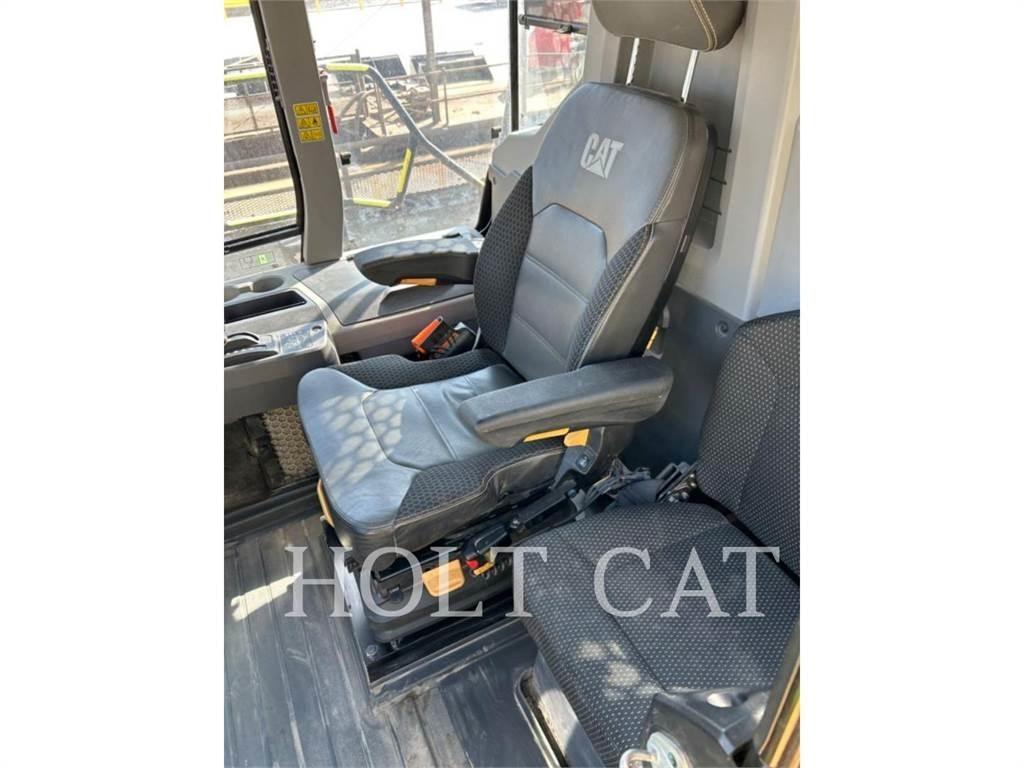 CAT 745 Csuklósdömperek