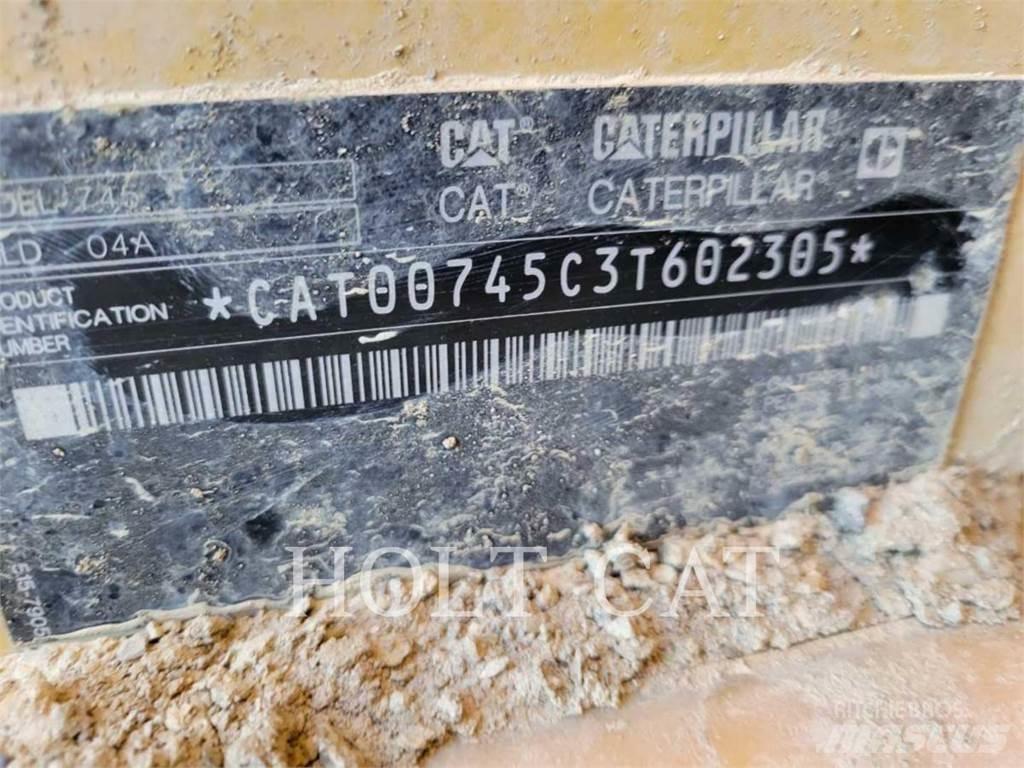 CAT 745 Csuklósdömperek