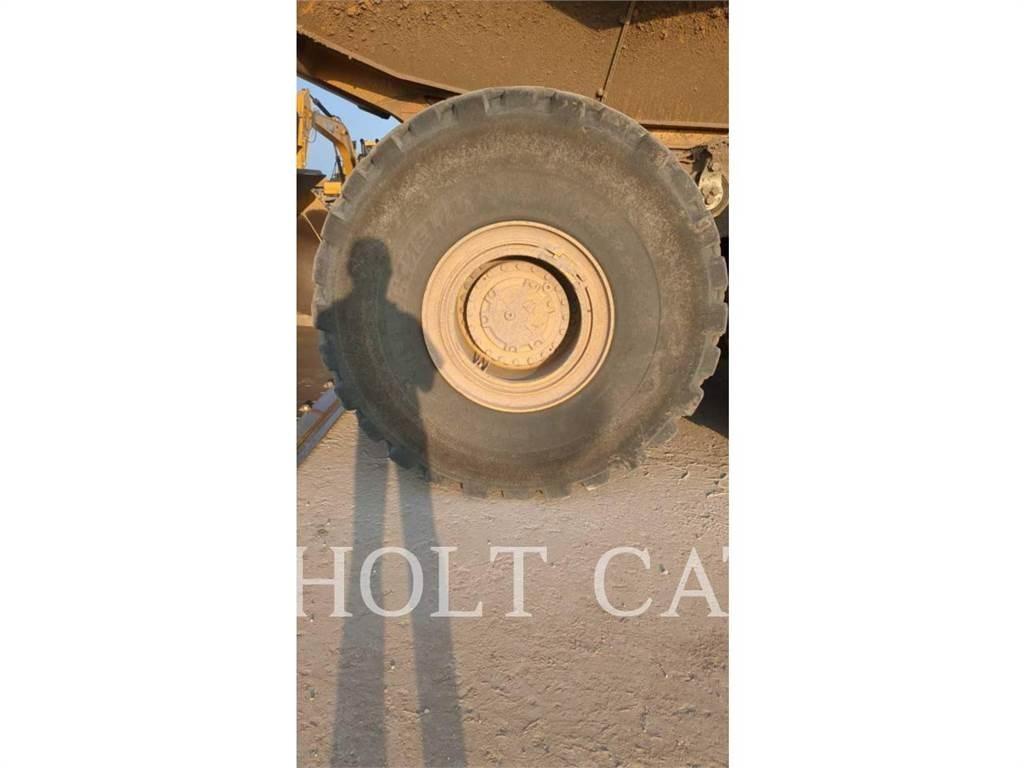 CAT 745 Csuklósdömperek