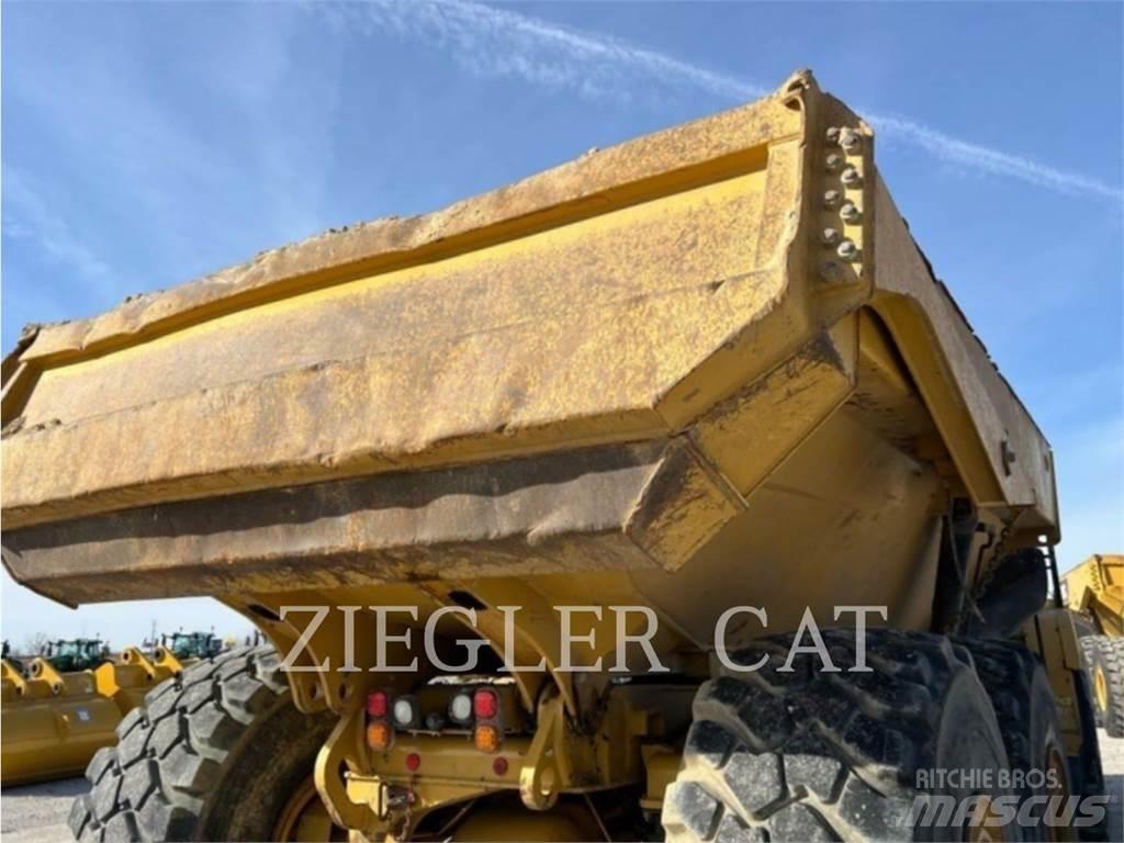 CAT 745 Csuklósdömperek