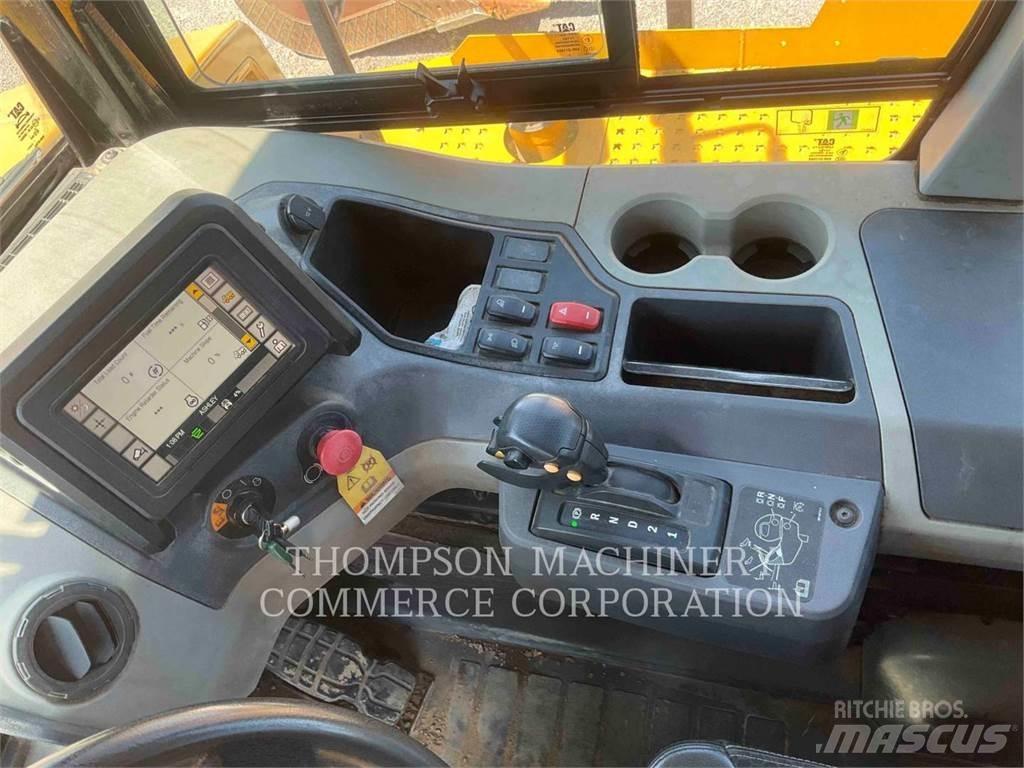 CAT 745 Csuklósdömperek
