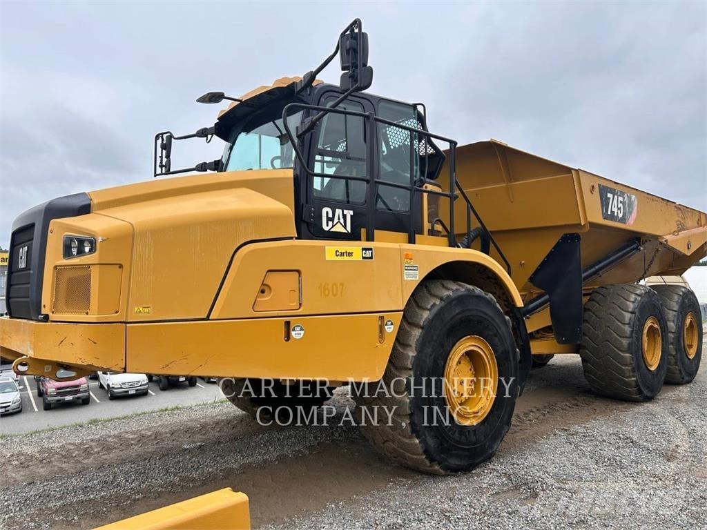 CAT 745 Csuklósdömperek