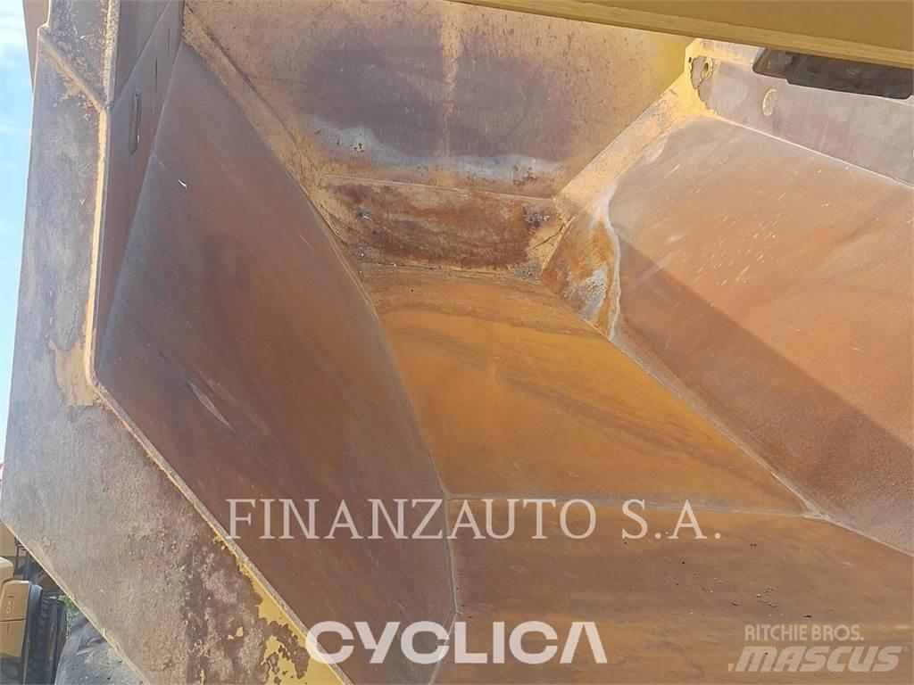 CAT 745 Csuklósdömperek