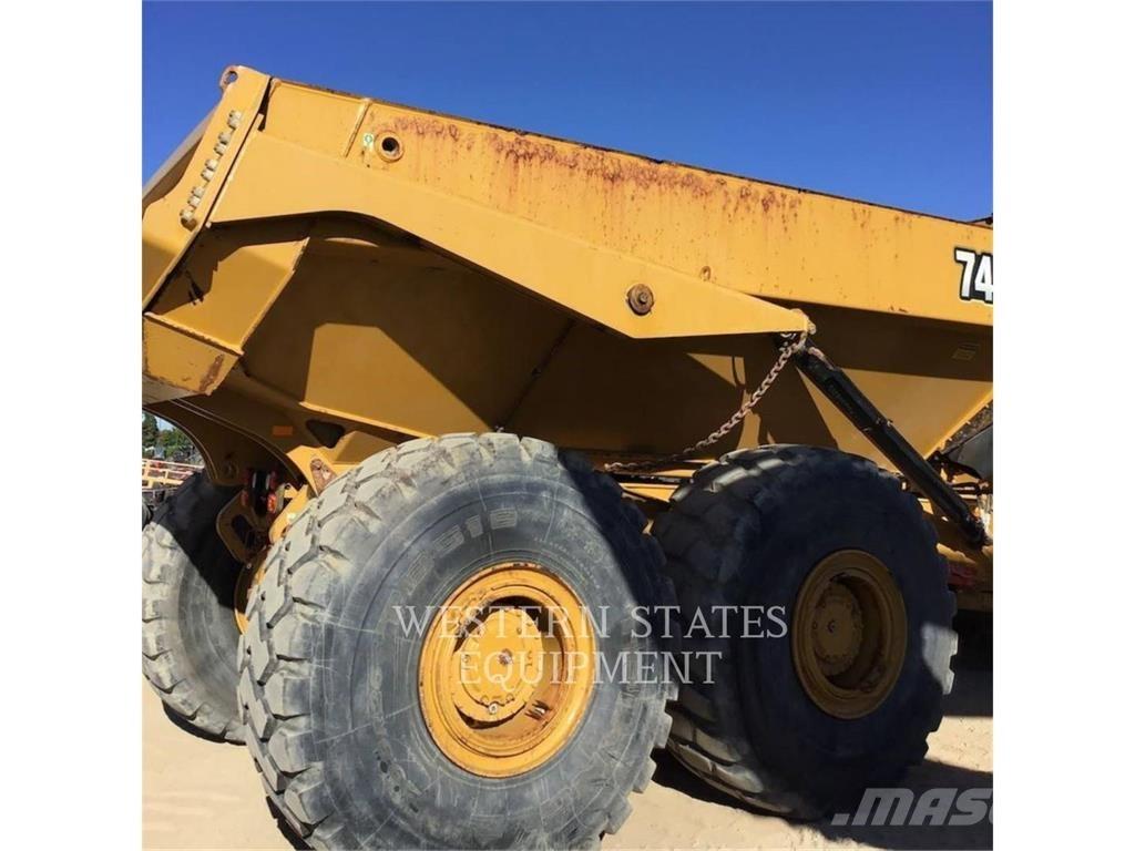 CAT 745 Csuklósdömperek