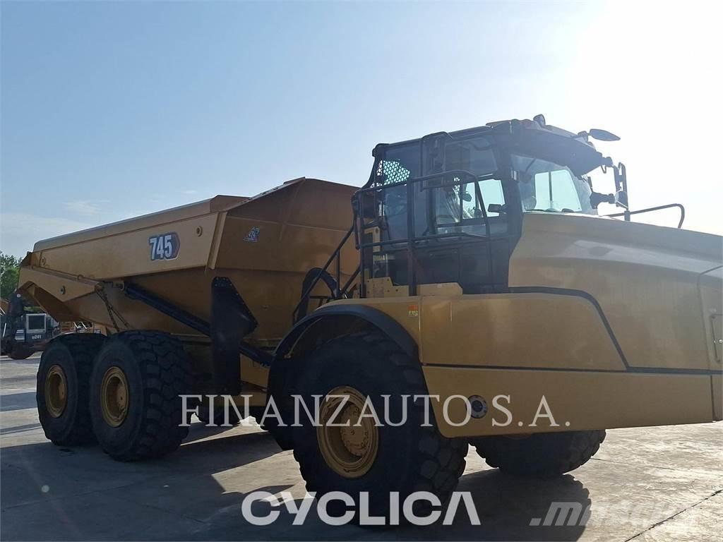 CAT 745 Csuklósdömperek