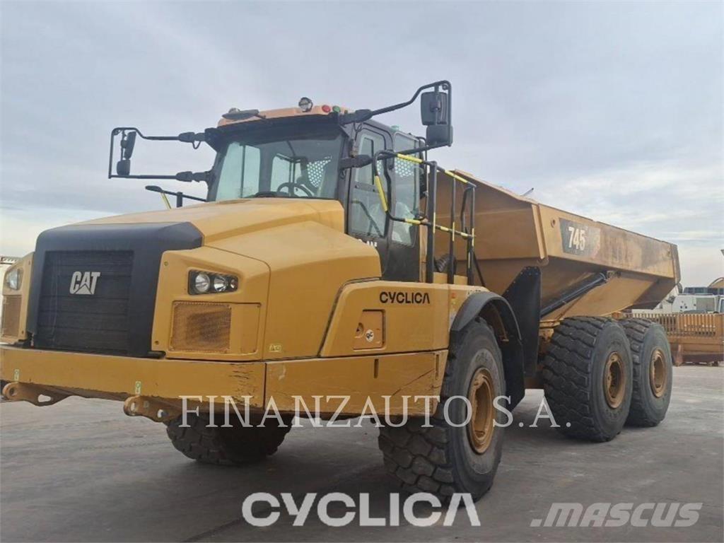 CAT 745 Csuklósdömperek