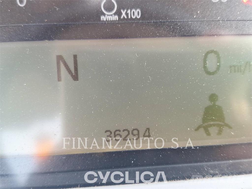 CAT 745 Csuklósdömperek