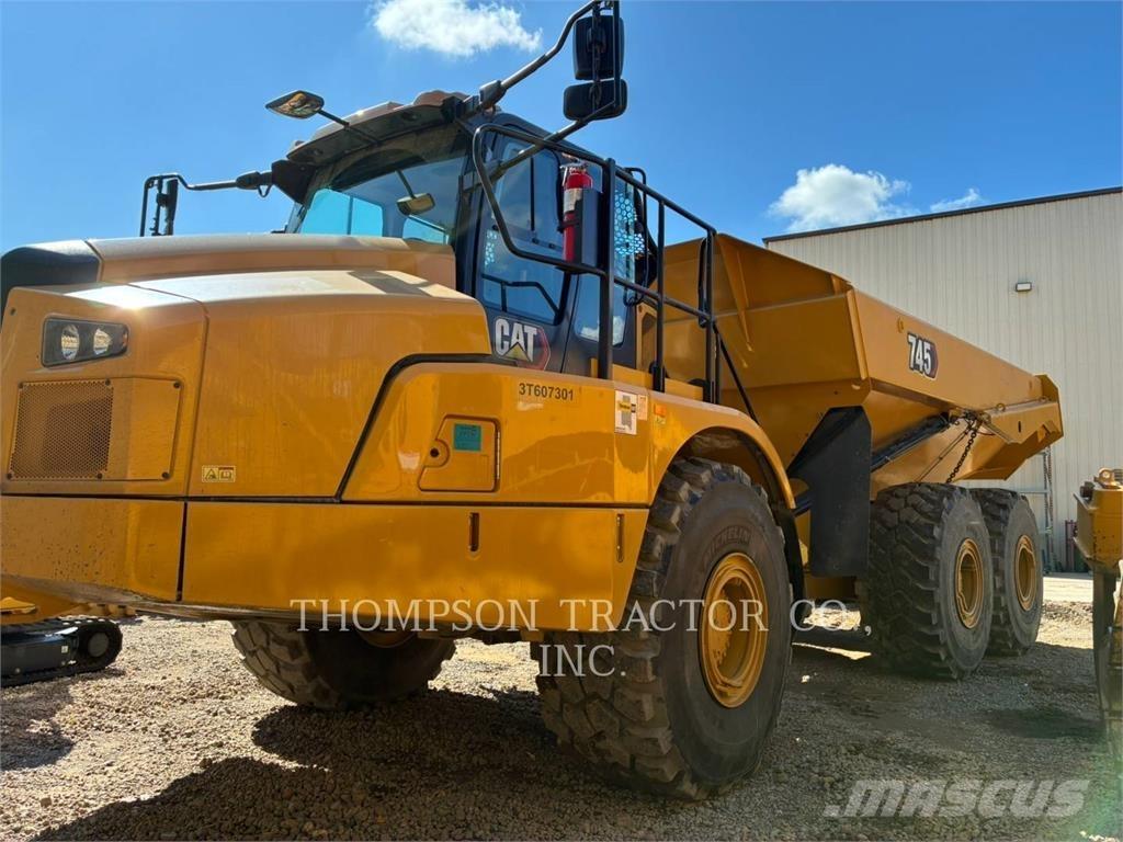 CAT 745 Csuklósdömperek