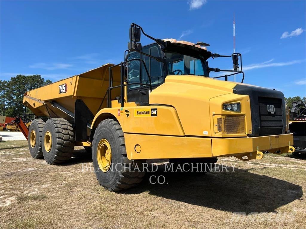 CAT 745 Csuklósdömperek