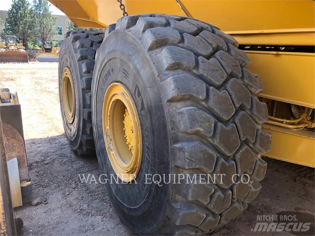 CAT 745 Csuklósdömperek