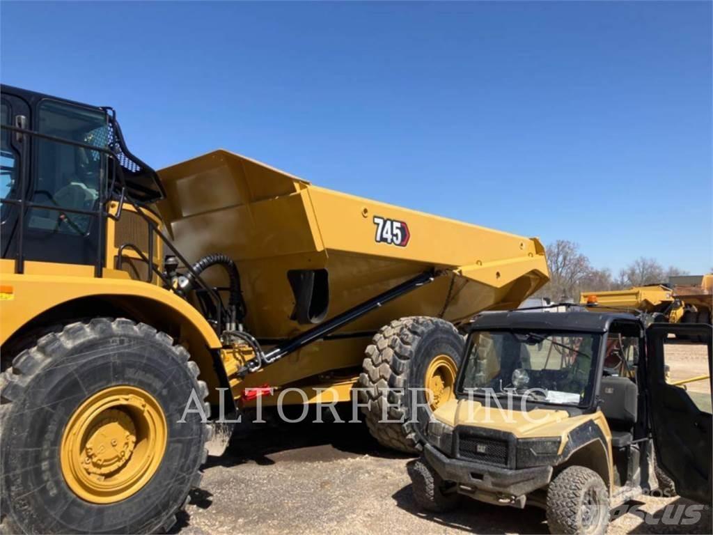 CAT 745-04 Csuklósdömperek
