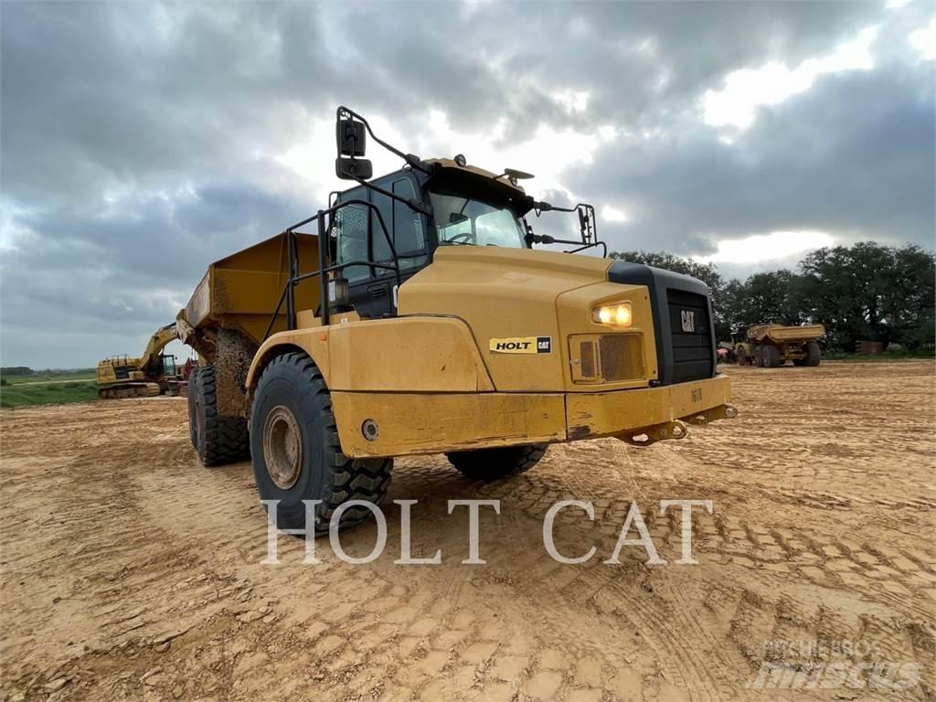 CAT 745-04 Csuklósdömperek
