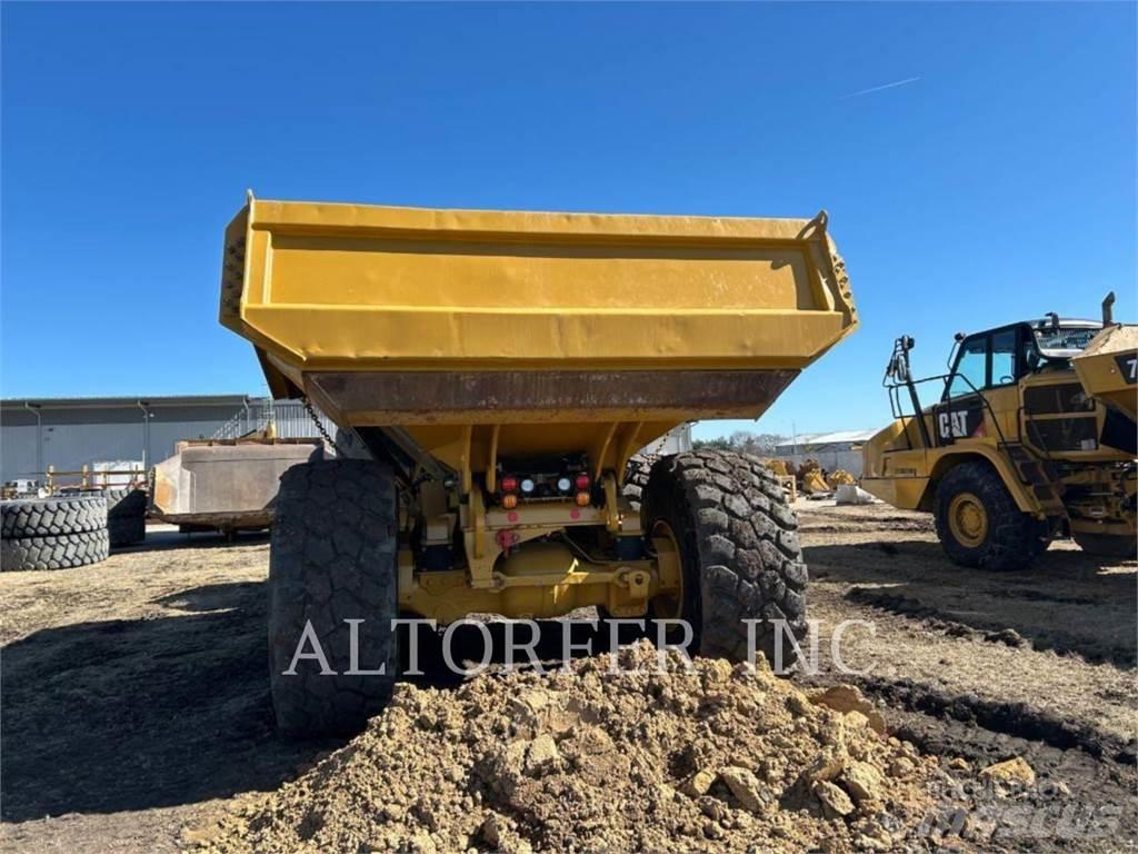 CAT 745-04 Csuklósdömperek