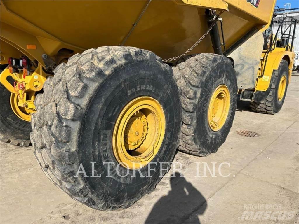 CAT 745-04 Csuklósdömperek
