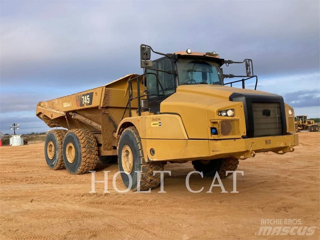CAT 745-04 Csuklósdömperek