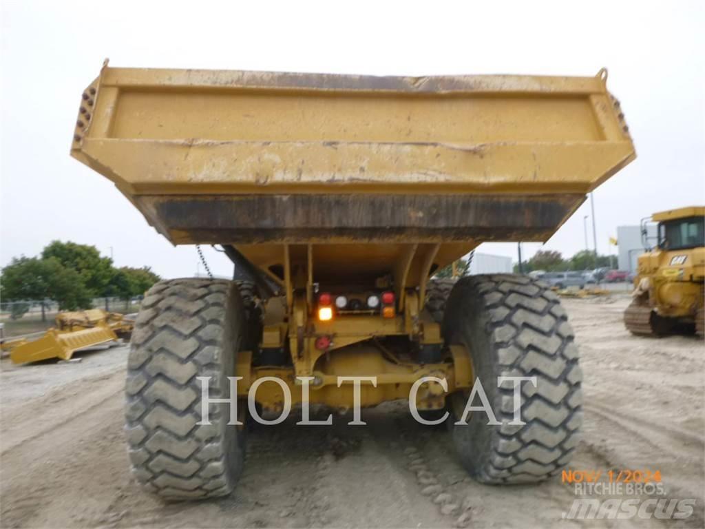CAT 745-04 Csuklósdömperek