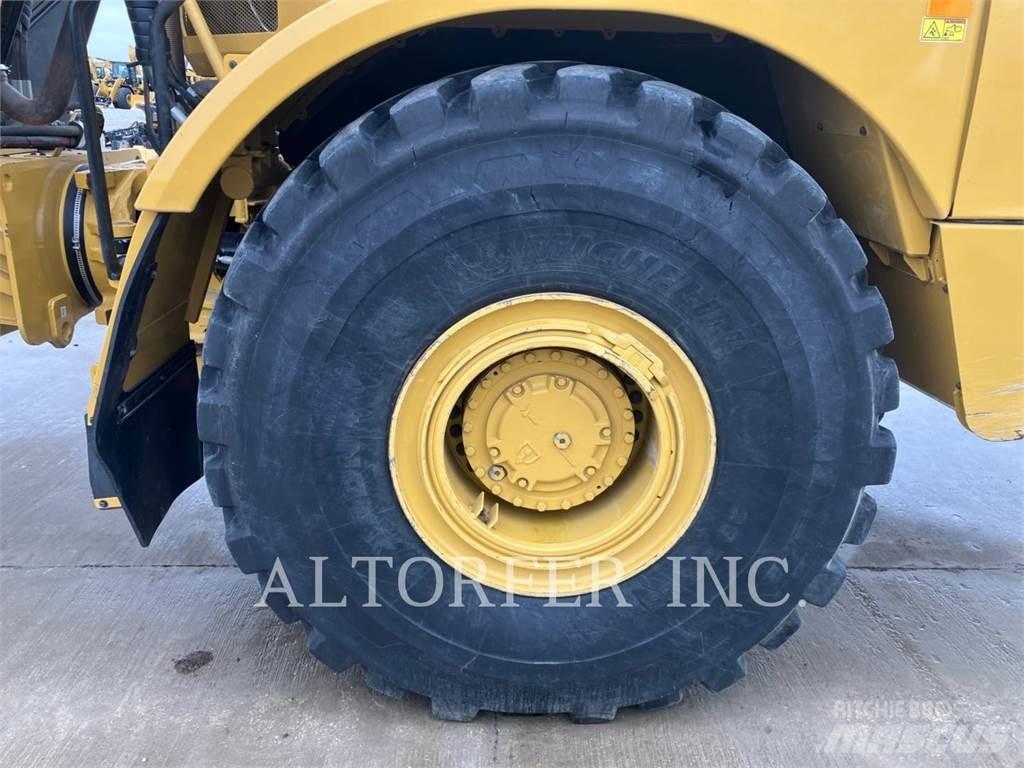 CAT 745-04 Csuklósdömperek