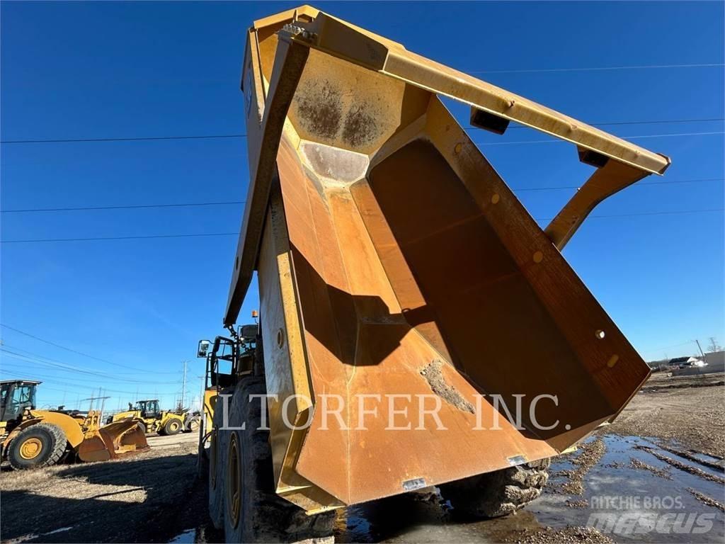 CAT 745-04 Csuklósdömperek