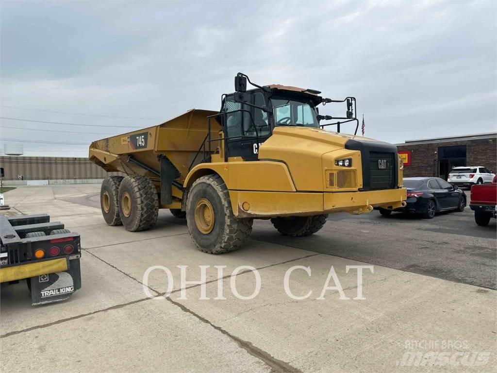 CAT 745-04 Csuklósdömperek
