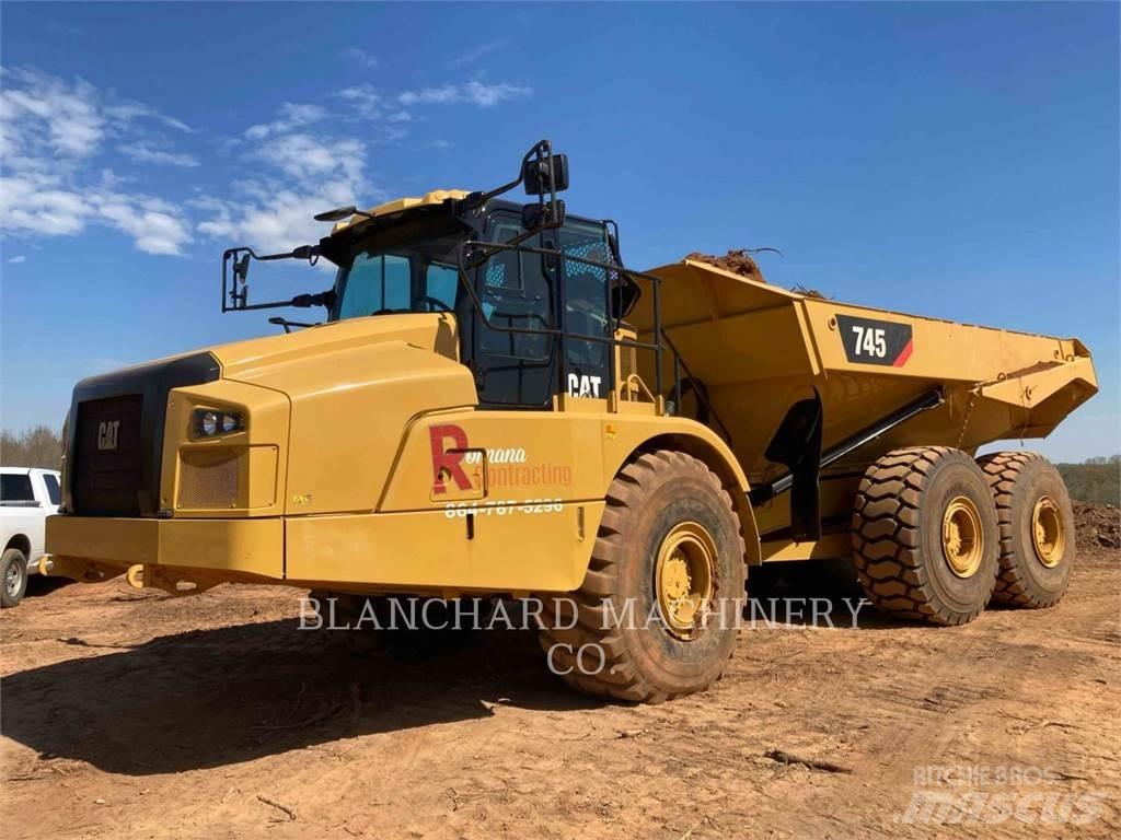 CAT 745-04 Csuklósdömperek