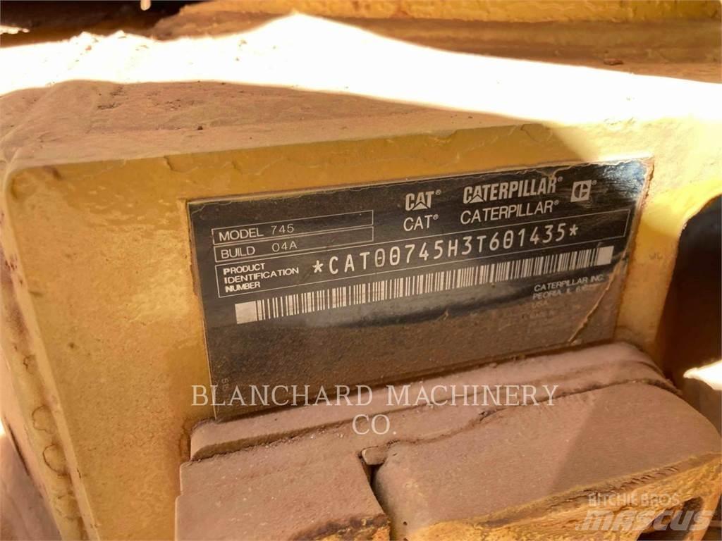 CAT 745-04 Csuklósdömperek