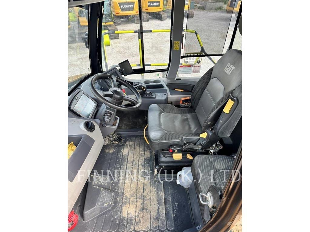 CAT 745-04 Csuklósdömperek