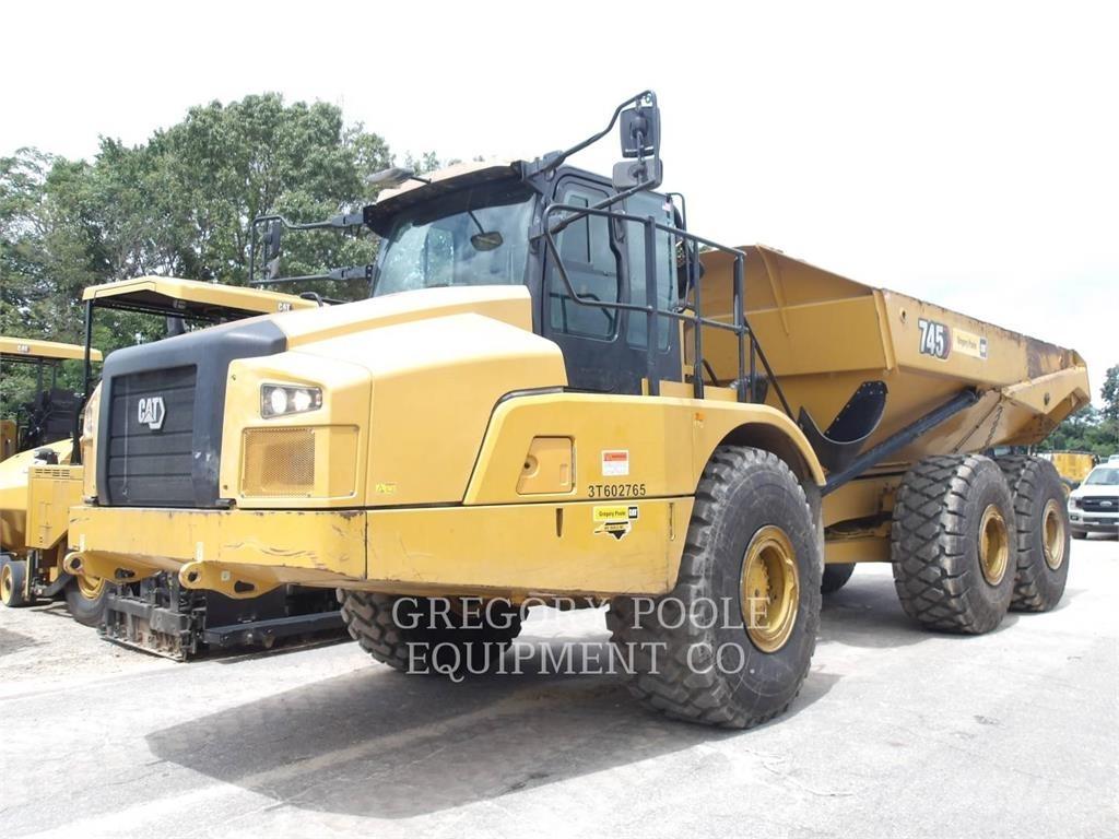 CAT 745-04 Csuklósdömperek