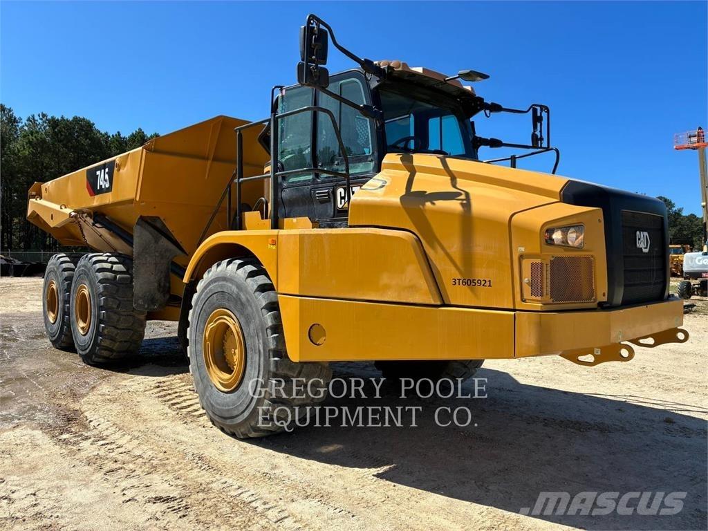 CAT 745-04 Csuklósdömperek