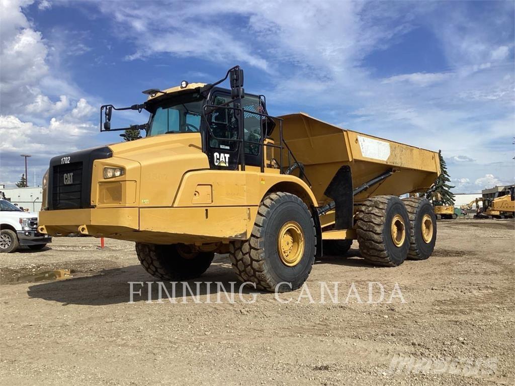 CAT 745-04 Csuklósdömperek