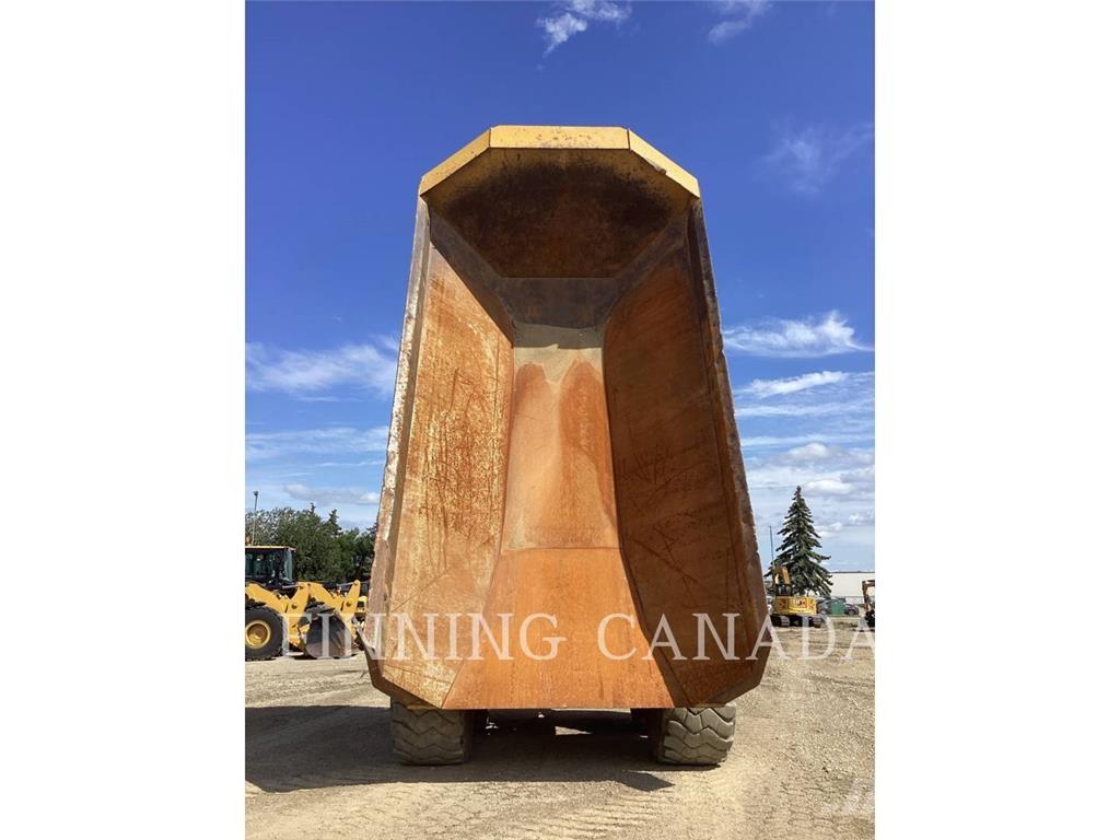 CAT 745-04 Csuklósdömperek