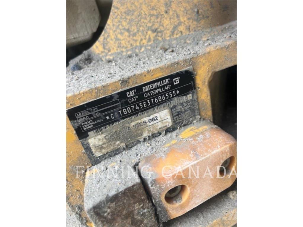 CAT 745-04 Csuklósdömperek