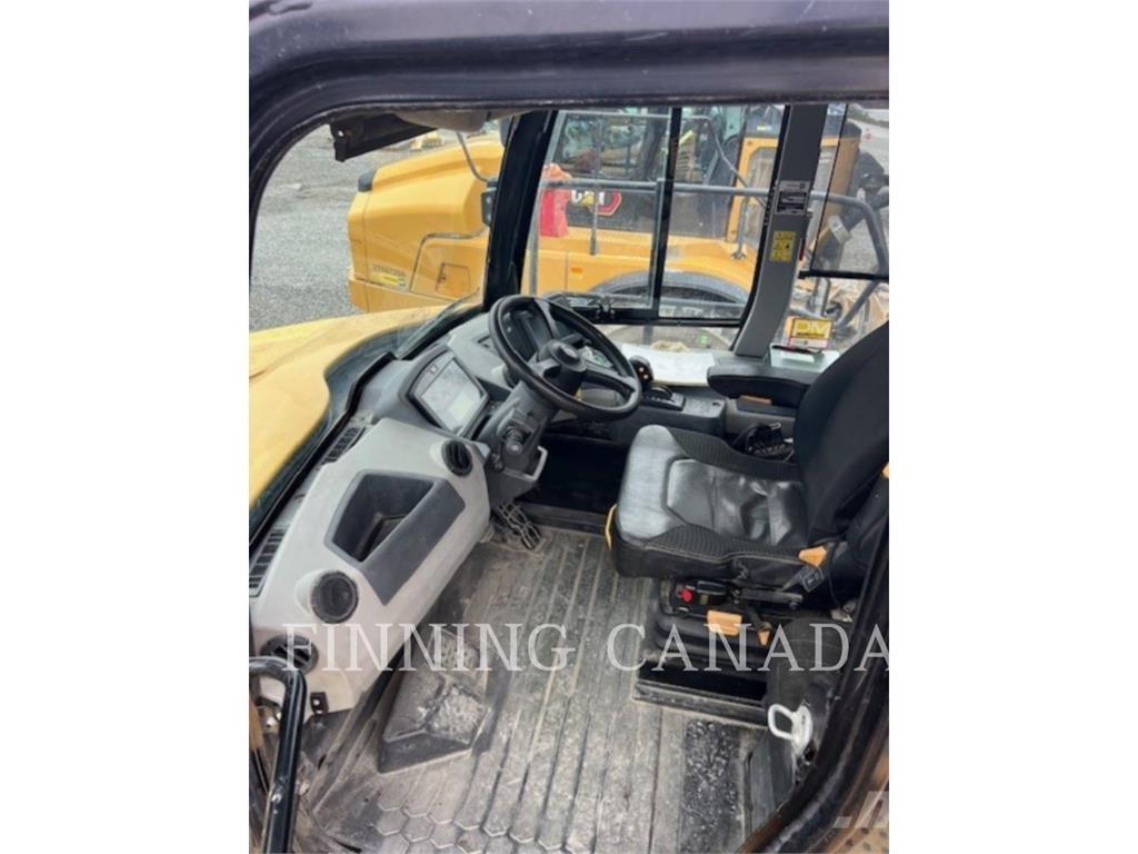 CAT 745-04 Csuklósdömperek