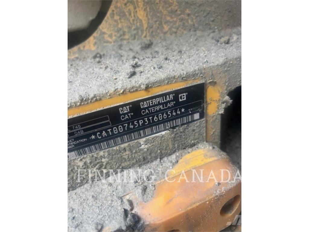 CAT 745-04 Csuklósdömperek