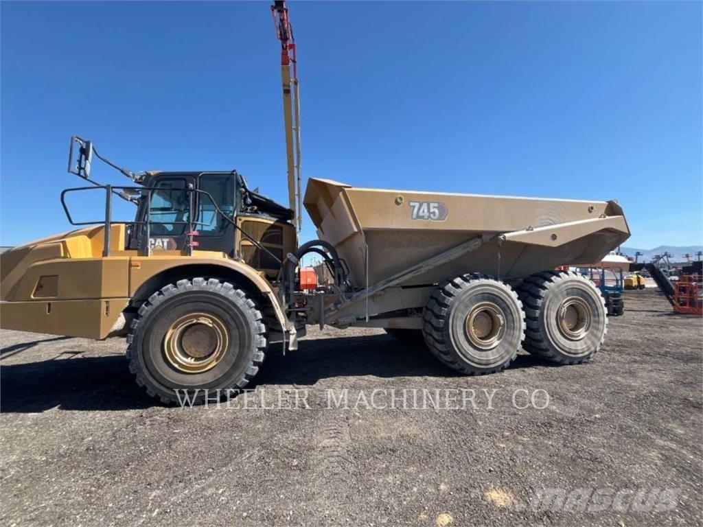 CAT 745 TG Csuklósdömperek