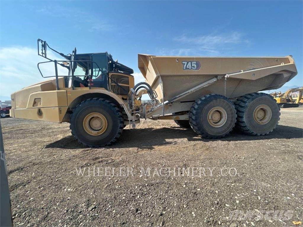 CAT 745 TG Csuklósdömperek