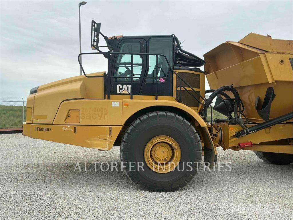 CAT 74504 Csuklósdömperek