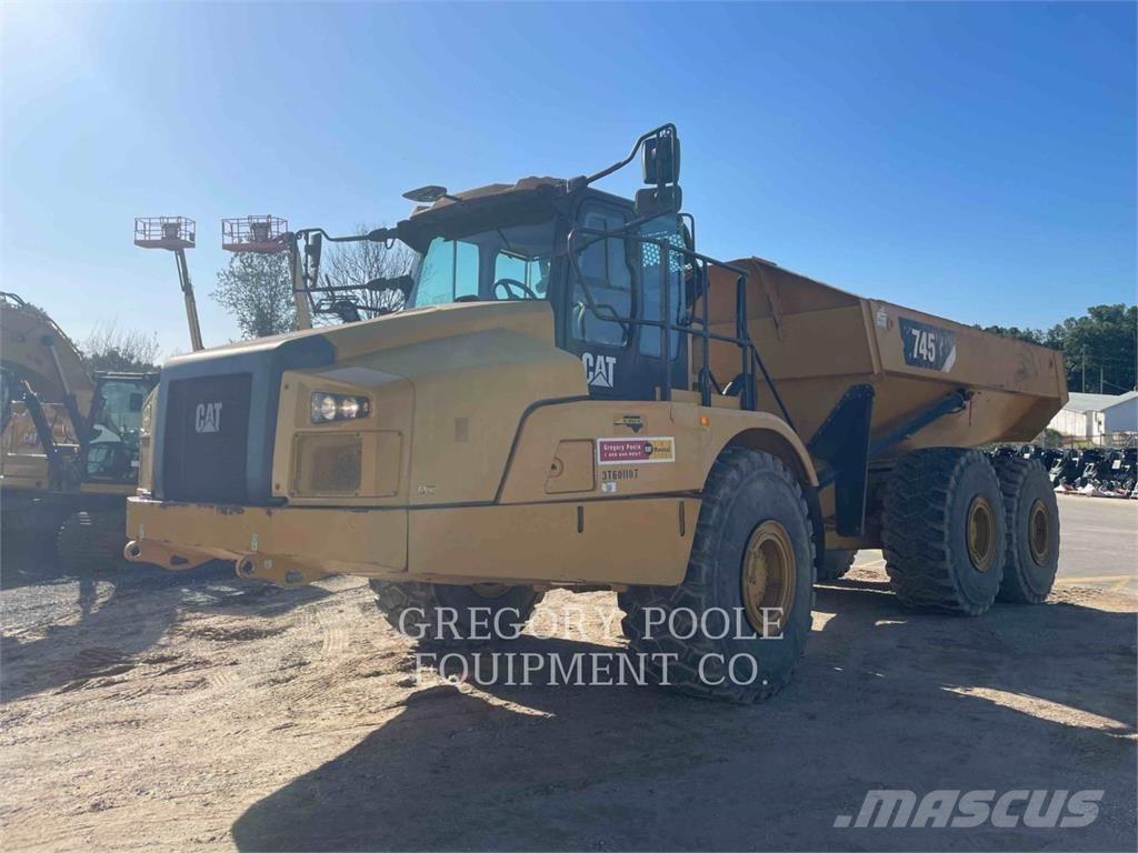 CAT 74504 Csuklósdömperek
