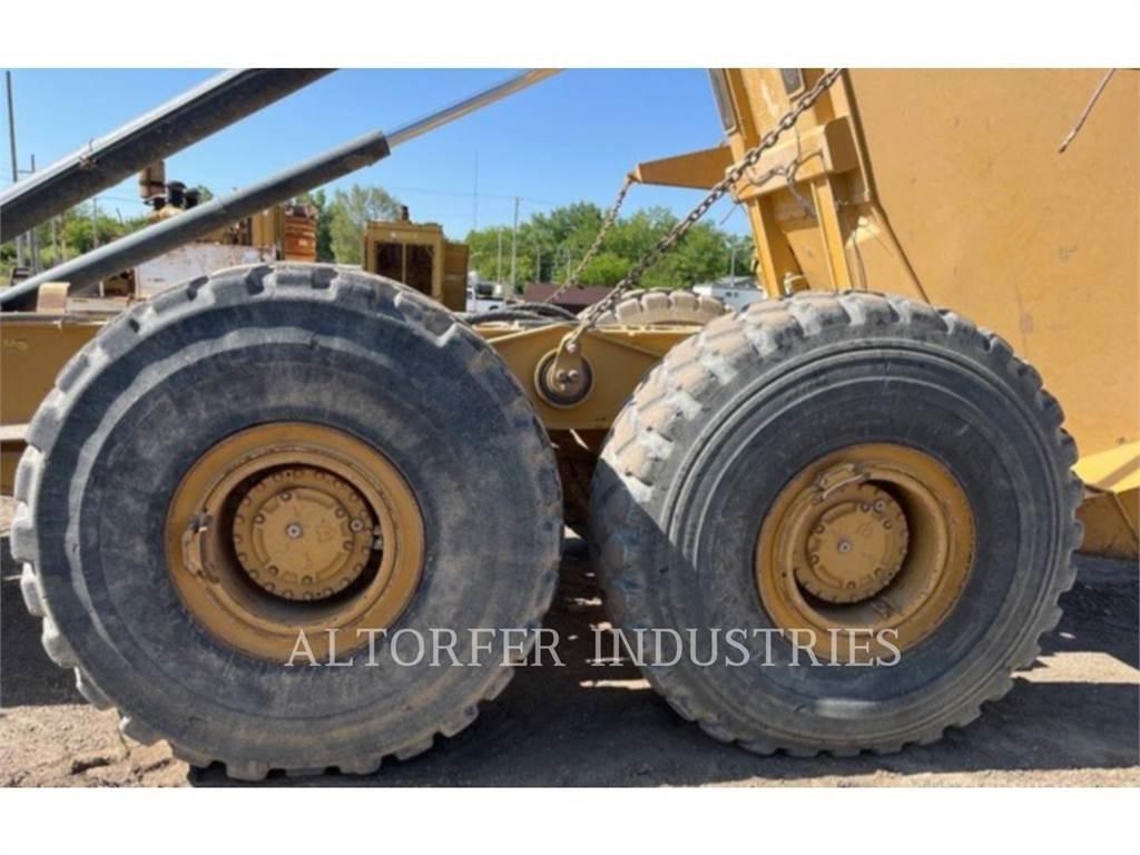 CAT 745C Csuklósdömperek