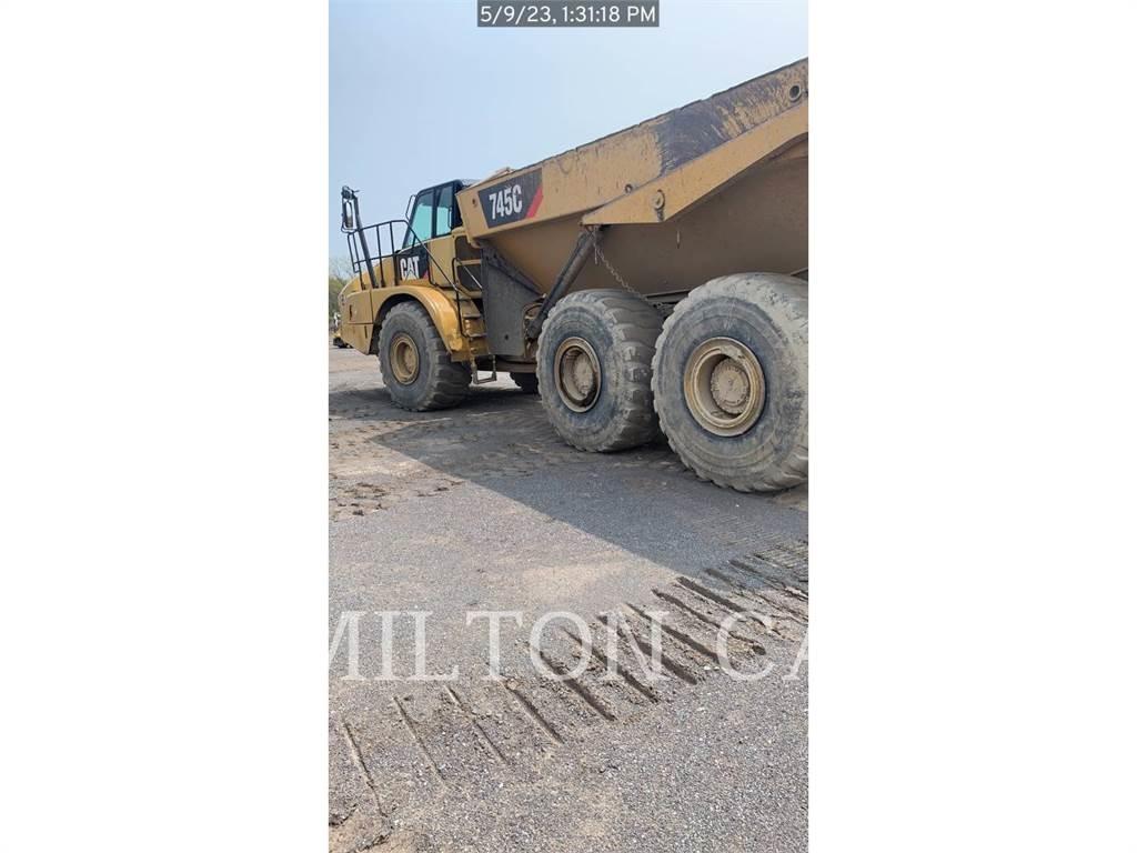 CAT 745C Csuklósdömperek