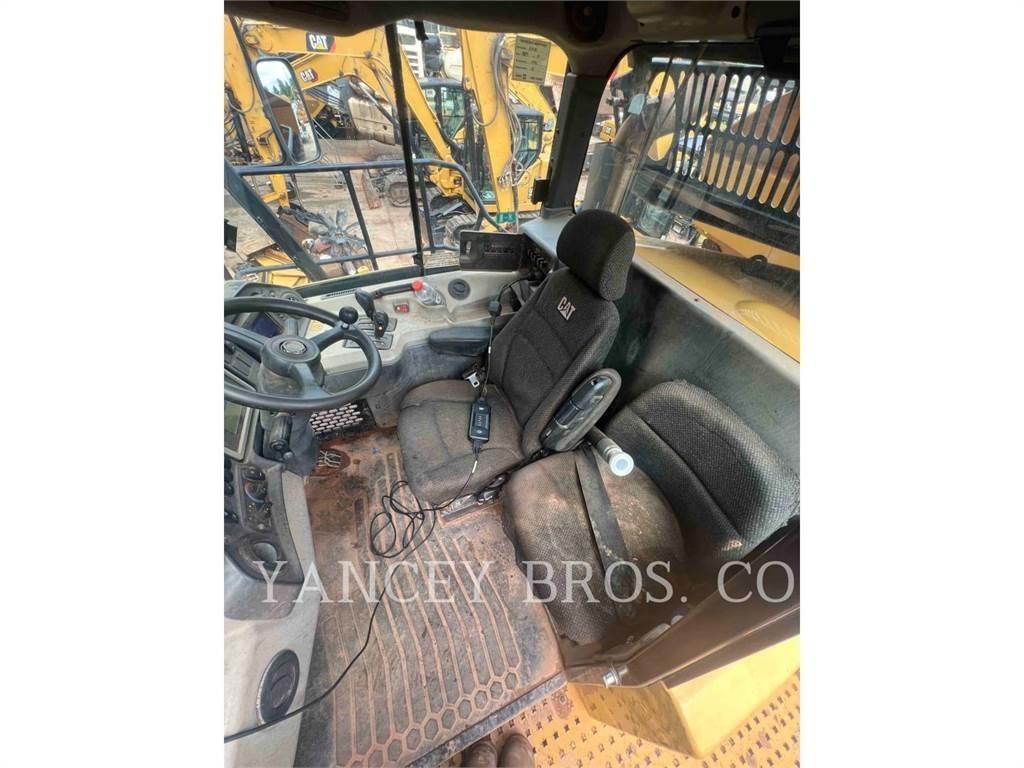 CAT 745C Csuklósdömperek