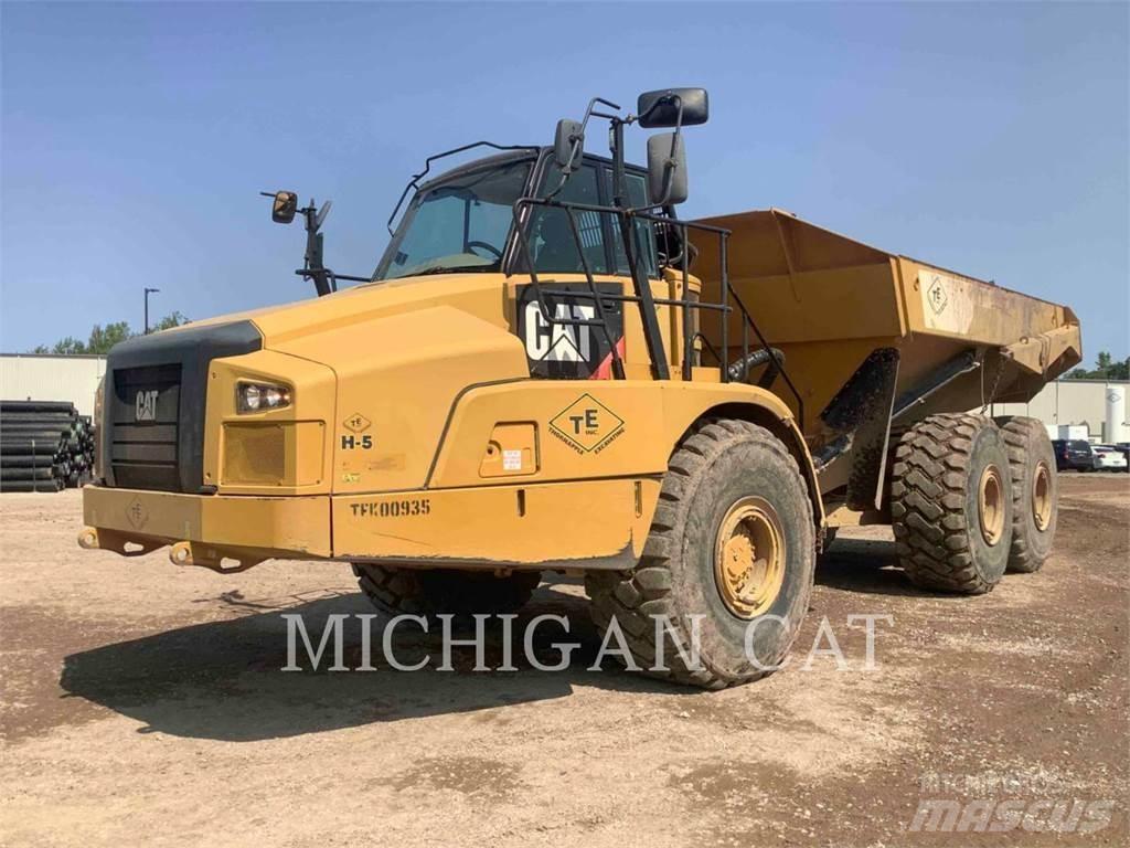 CAT 745C Csuklósdömperek