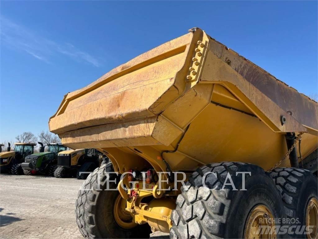 CAT 745C Csuklósdömperek