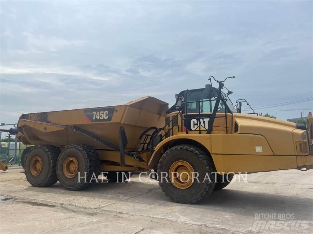 CAT 745C Csuklósdömperek