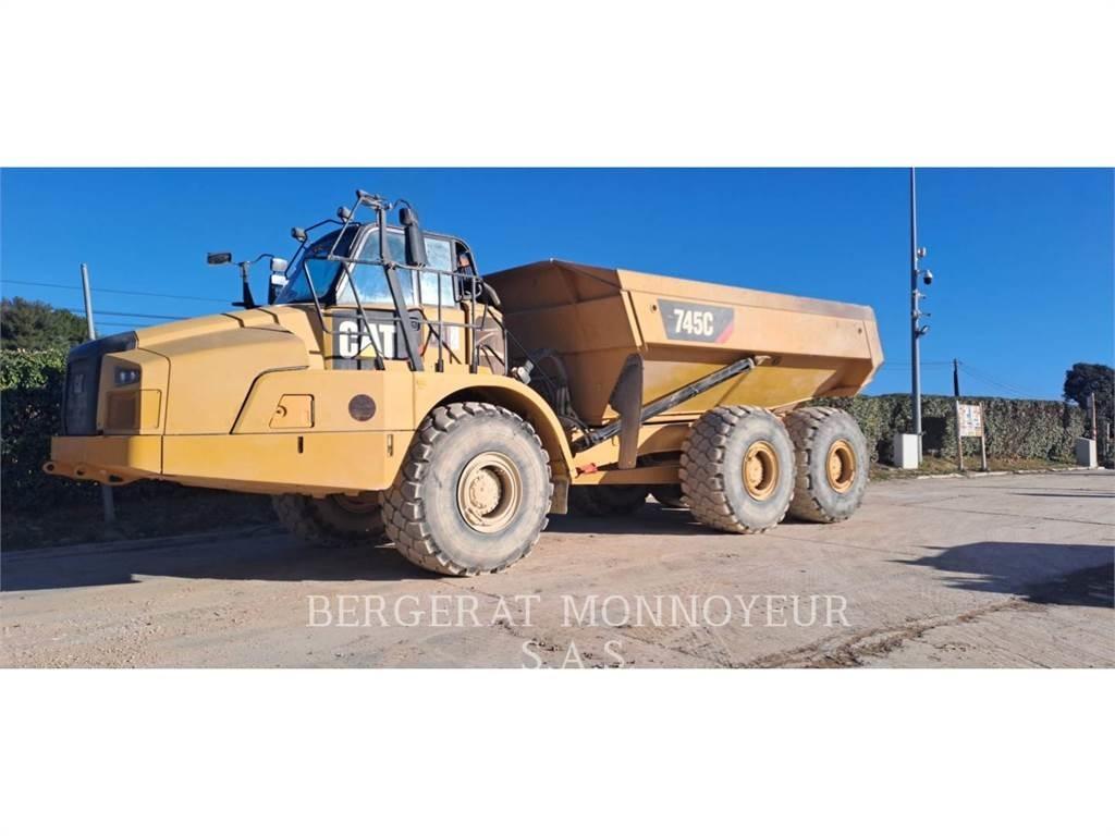 CAT 745C Csuklósdömperek