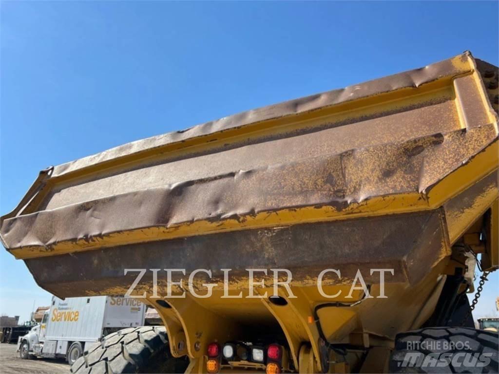 CAT 745C Csuklósdömperek